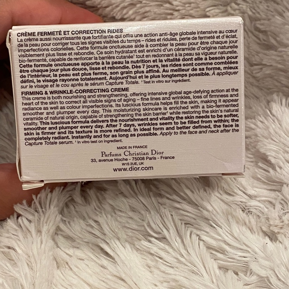Christian Dior Capture Totale Firming and Wrinkle Correcting Cream - Picture 5 of 11